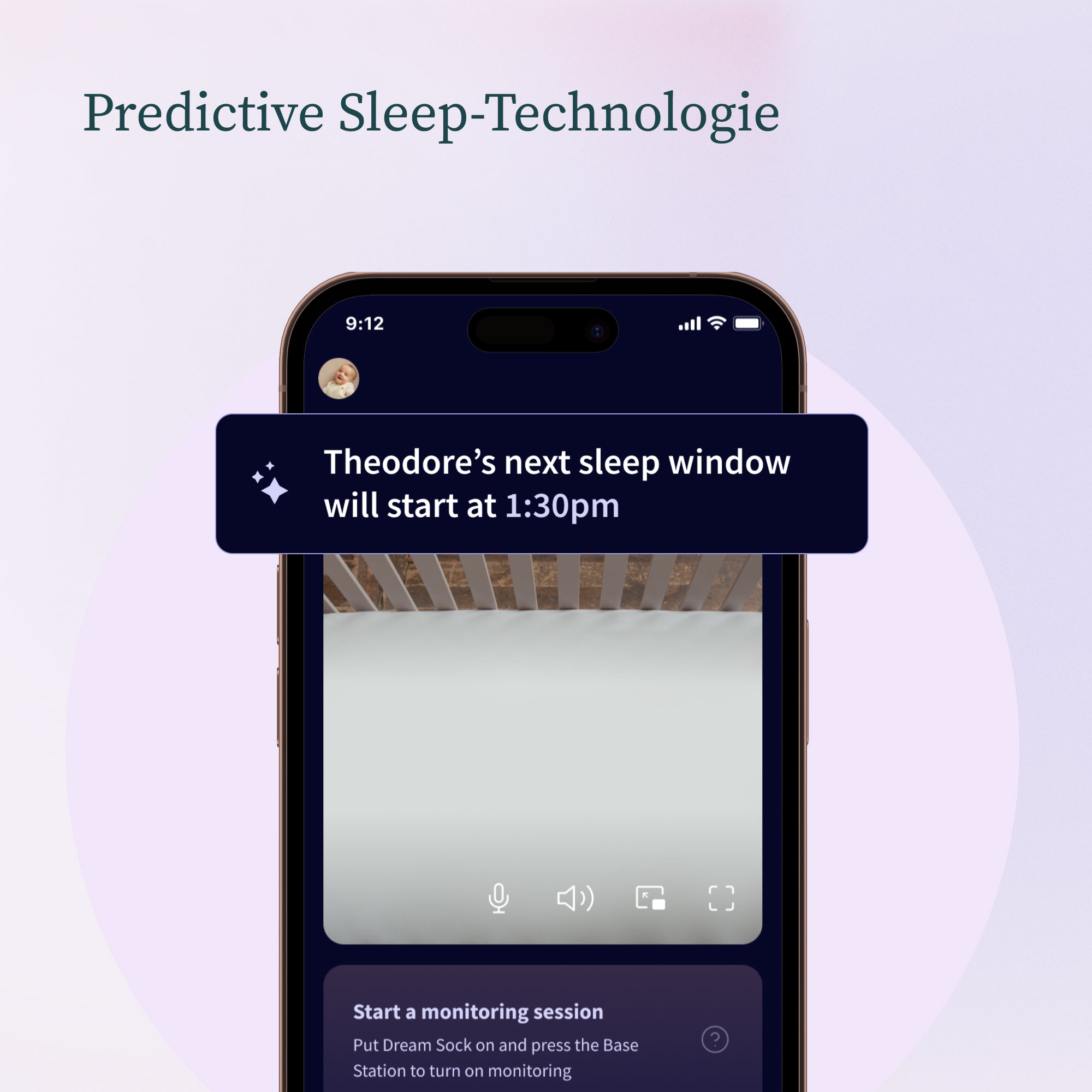 Ein Smartphone zeigt den Alarm einer Schlaftracking-App: Theodores nächstes Schlaffenster beginnt um 13:30 Uhr. Oben, "Predictive Sleep-Technologie"-ideal für Baby Überwachung mit dem Owlet Dream Bundle: Traumsocke + Cam 2 von Owletcare.de.